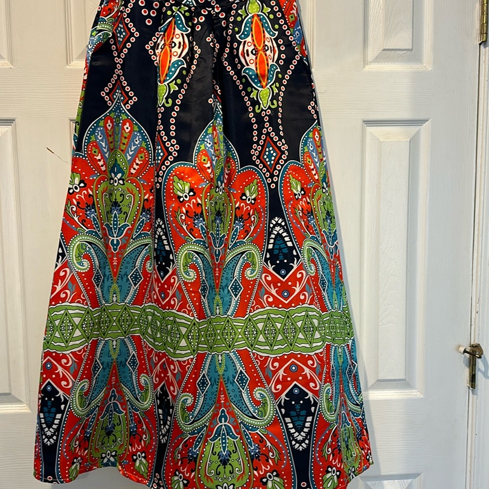 Beautiful, colorful skirt!